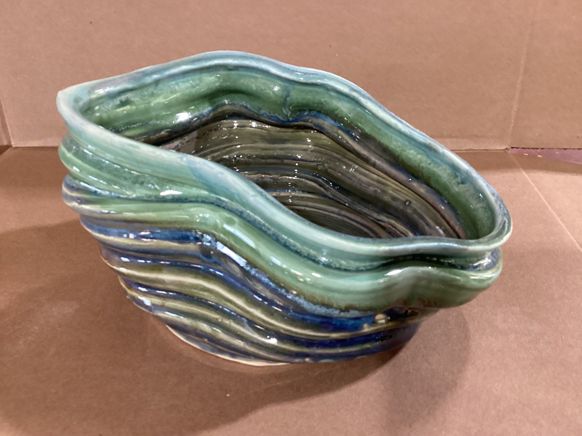 Green Wavy Planter CC