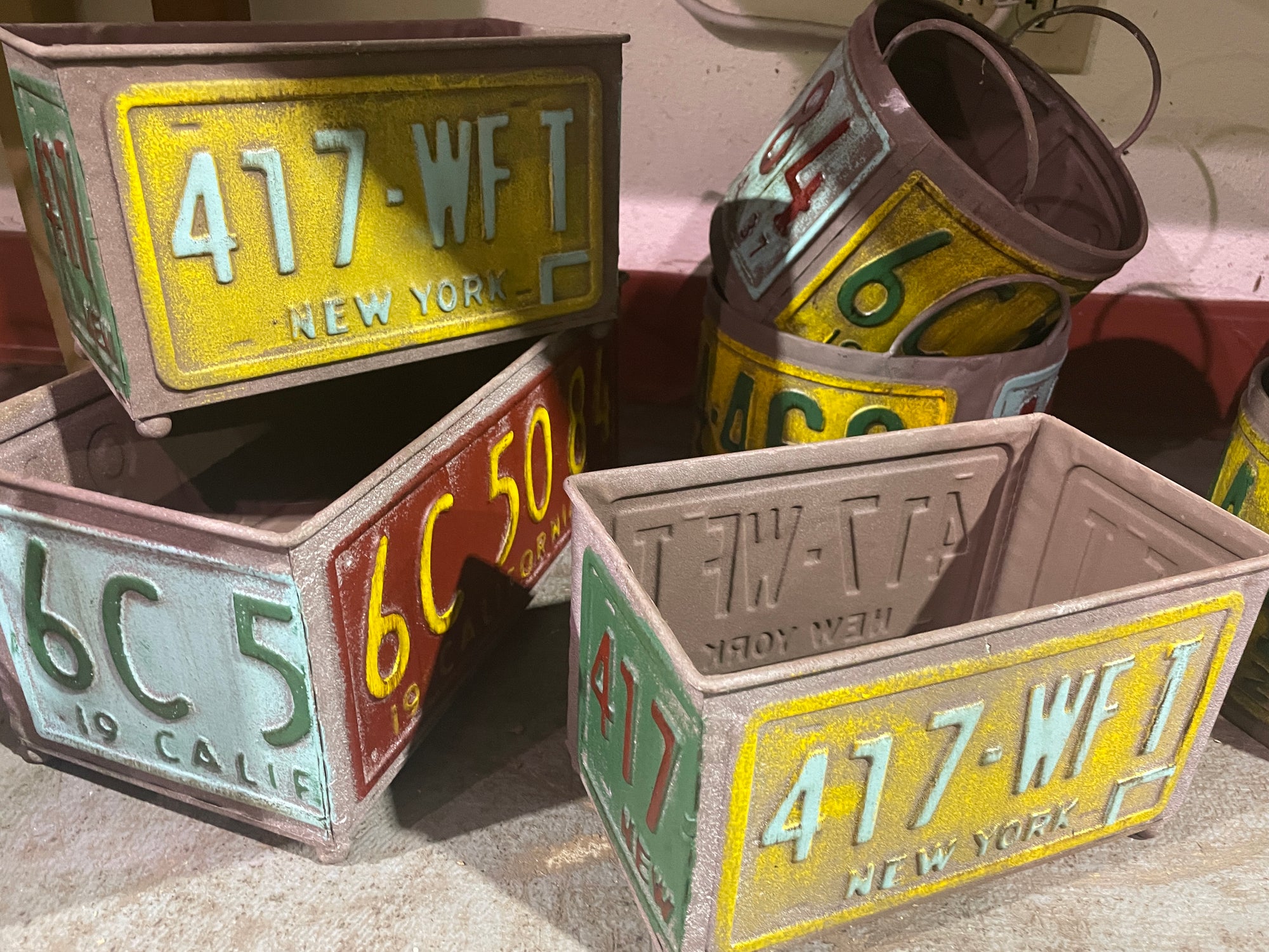 H&G License Plate Planters
