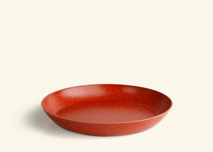 A red saucer.