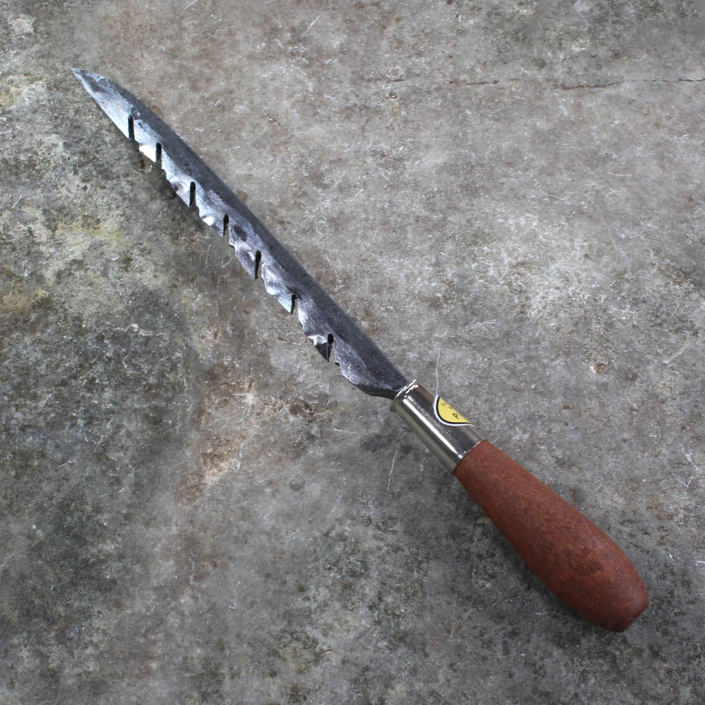 Red Pig Root Saw